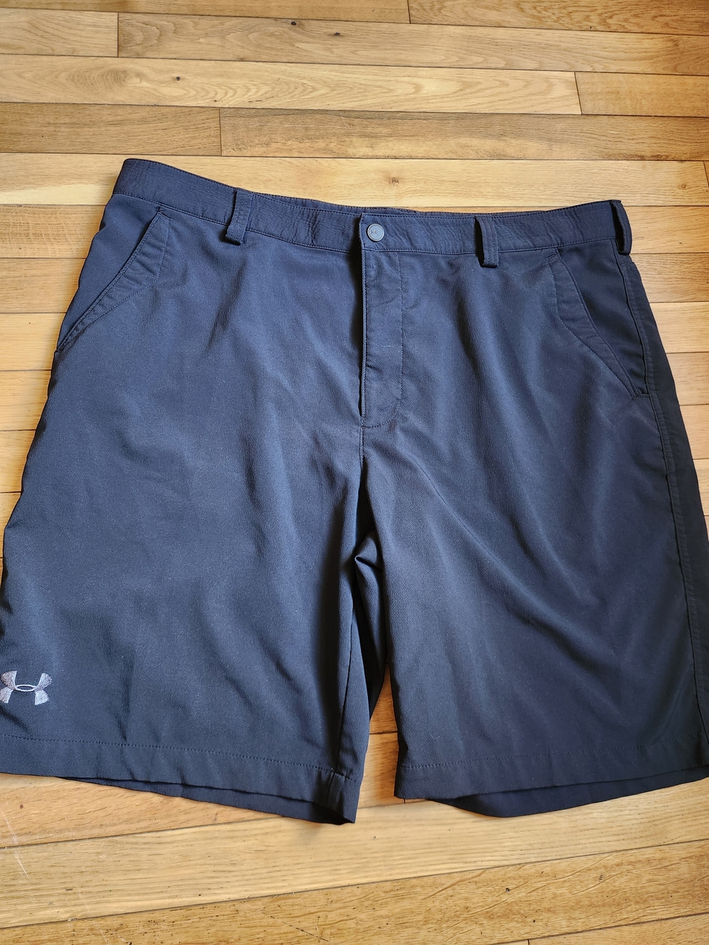 Under Armour Men's Black Performance Flat Front Golf Casual Shorts, Size 40